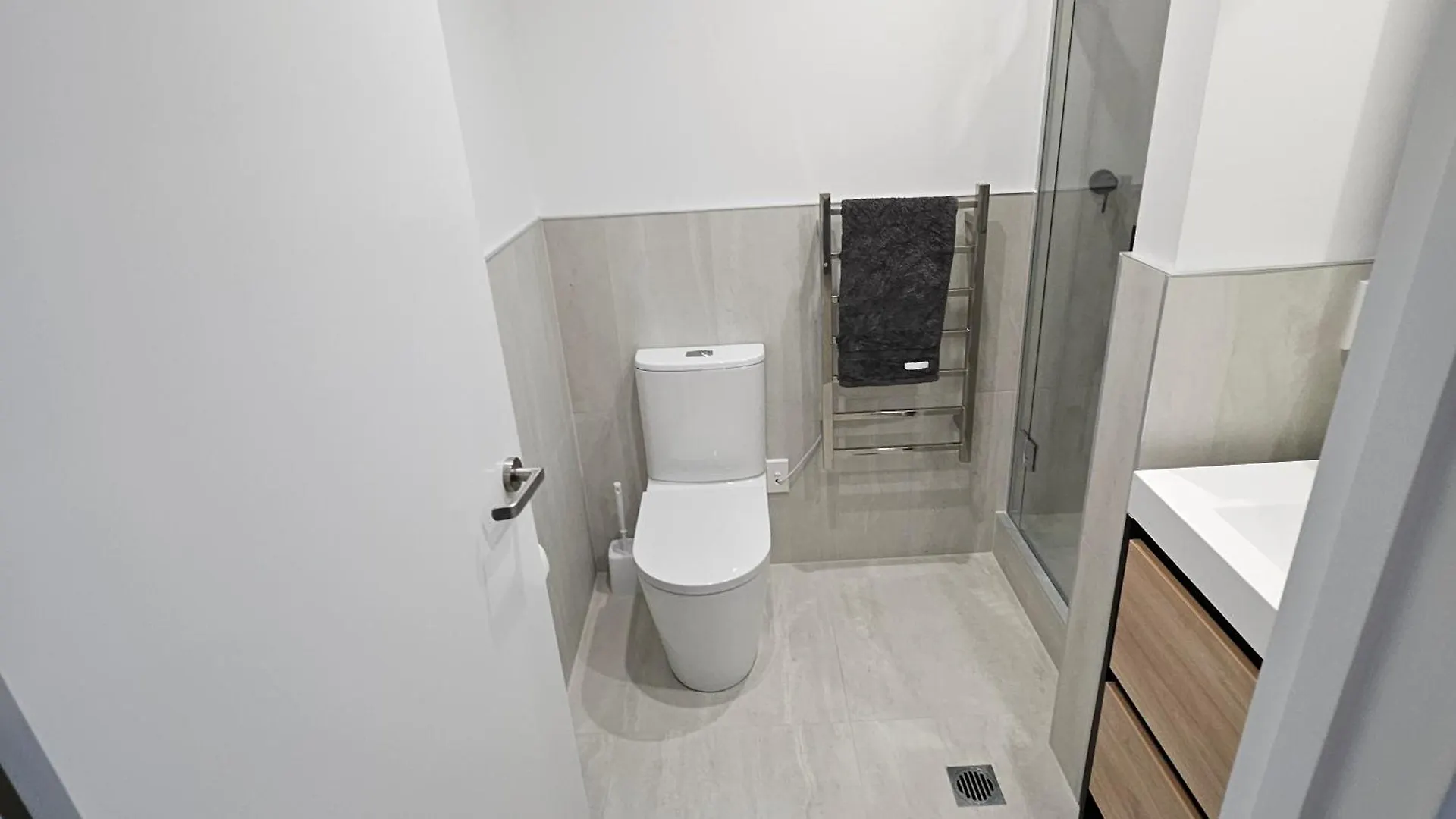 Luxury Beach Escape - 6 Adams Ave Mount Maunganui Apartment